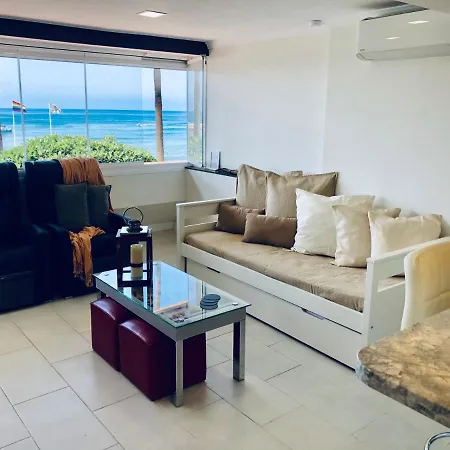 Front Apartment-1st Line * 马尔韦利亚