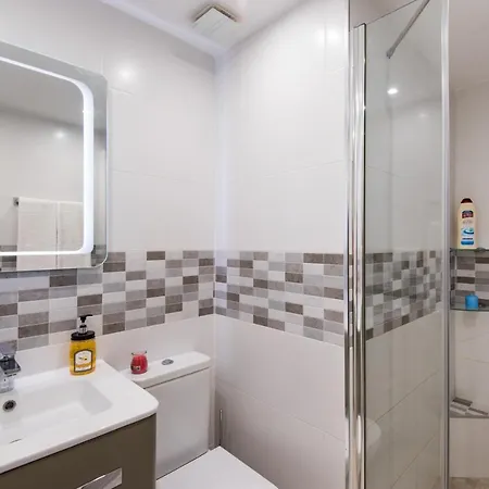 Daire Front Apartment-1st Line Marbella