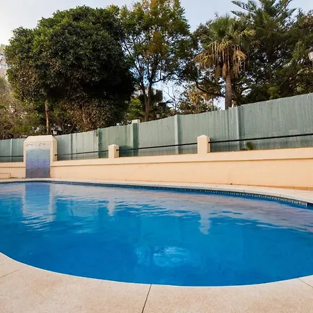 Front Apartment-1st Line Daire Marbella