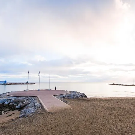 Front Apartment-1st Line מארבלה