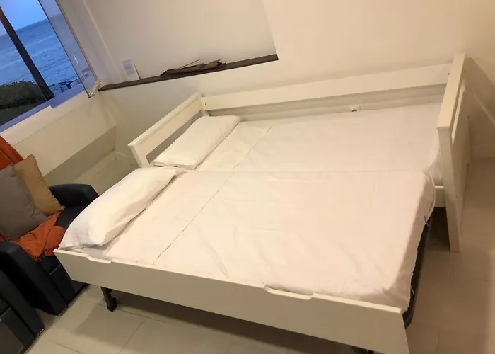 Front Apartment-1st Line