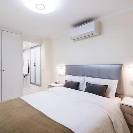 Front Apartment-1st Line شقة *
